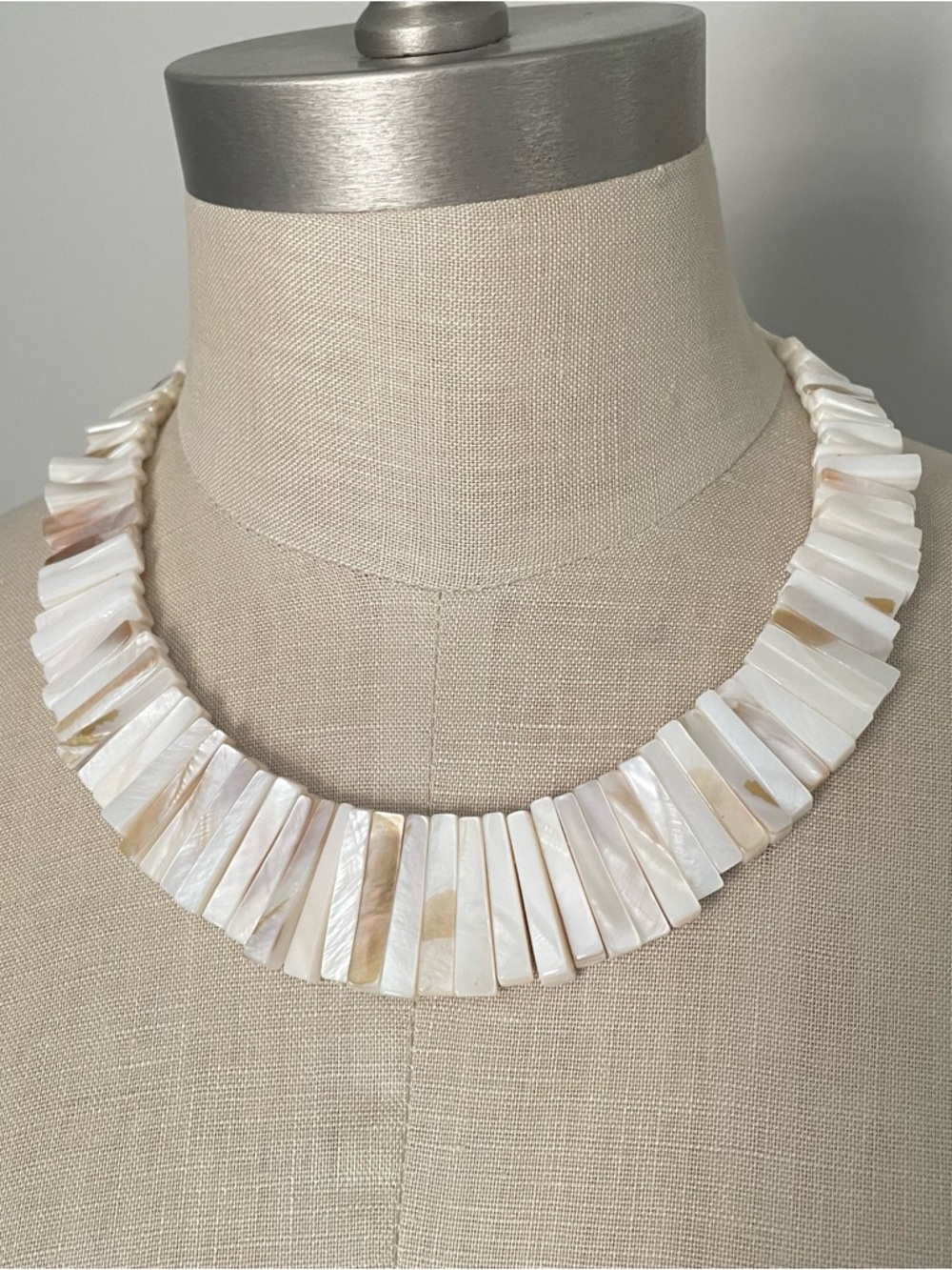 Vintage mother of pearl choker 18 inch